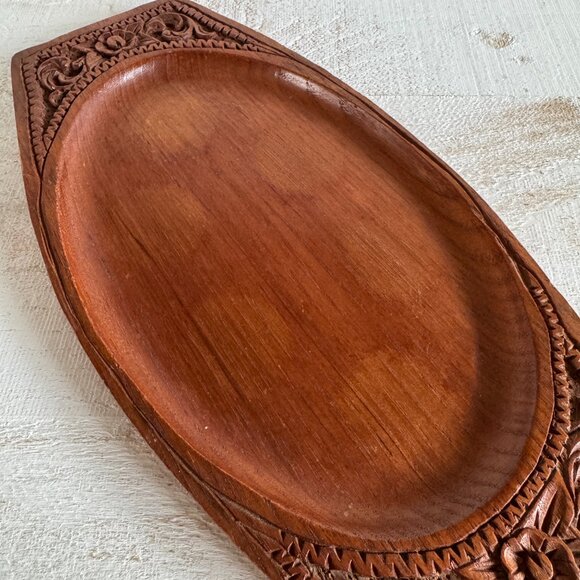 Vintage Solid Teak Long Flat Tray with Carved Flower Detailing - Picture 3 of 12